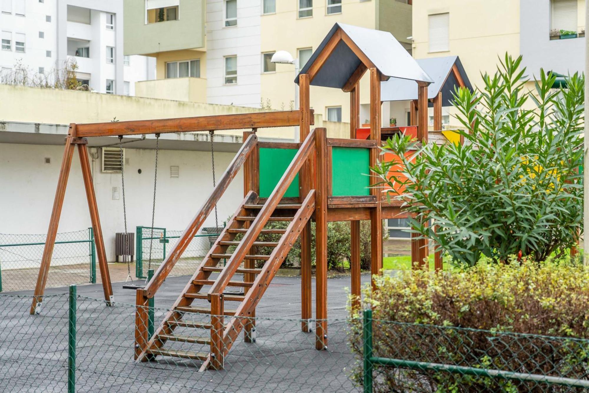 Apart T3 Com Piscina Tenis Ginasio E Parq Infant ลิสบอน ภายนอก รูปภาพ